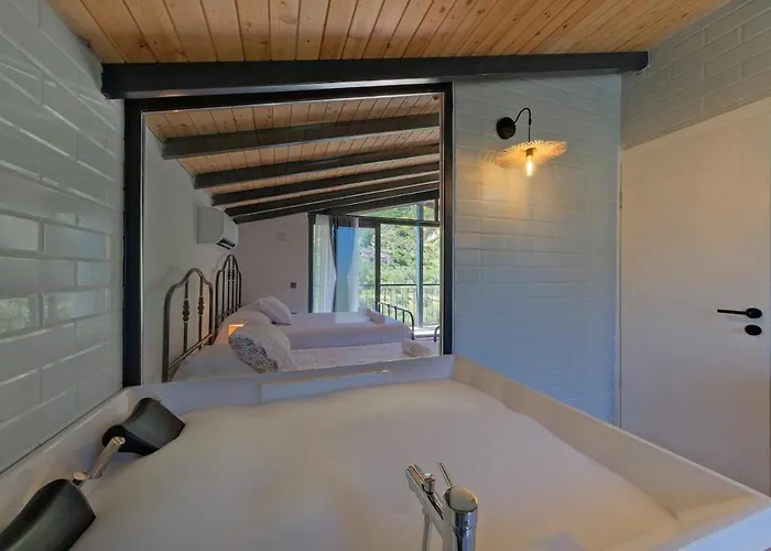 Villa X Doğanın Kalbinde özel Havuzlu ızole Biotasarım Sarıbelen